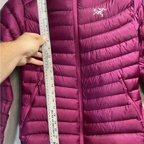 Arcteryx Hoody women’s purple medium 400$ - Picture 5 of 8